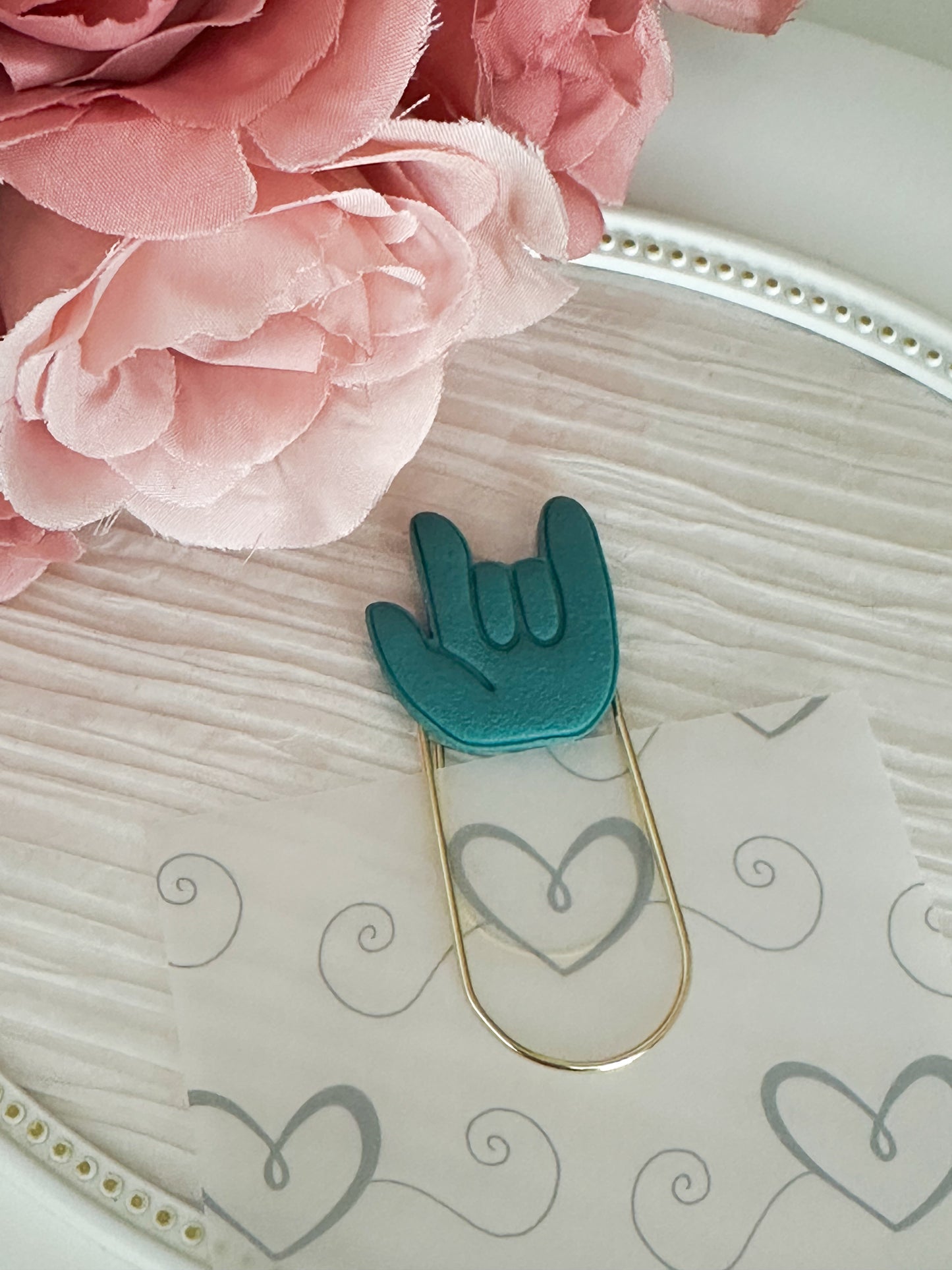 I love You Paper Clip Book (Multiple Colors)