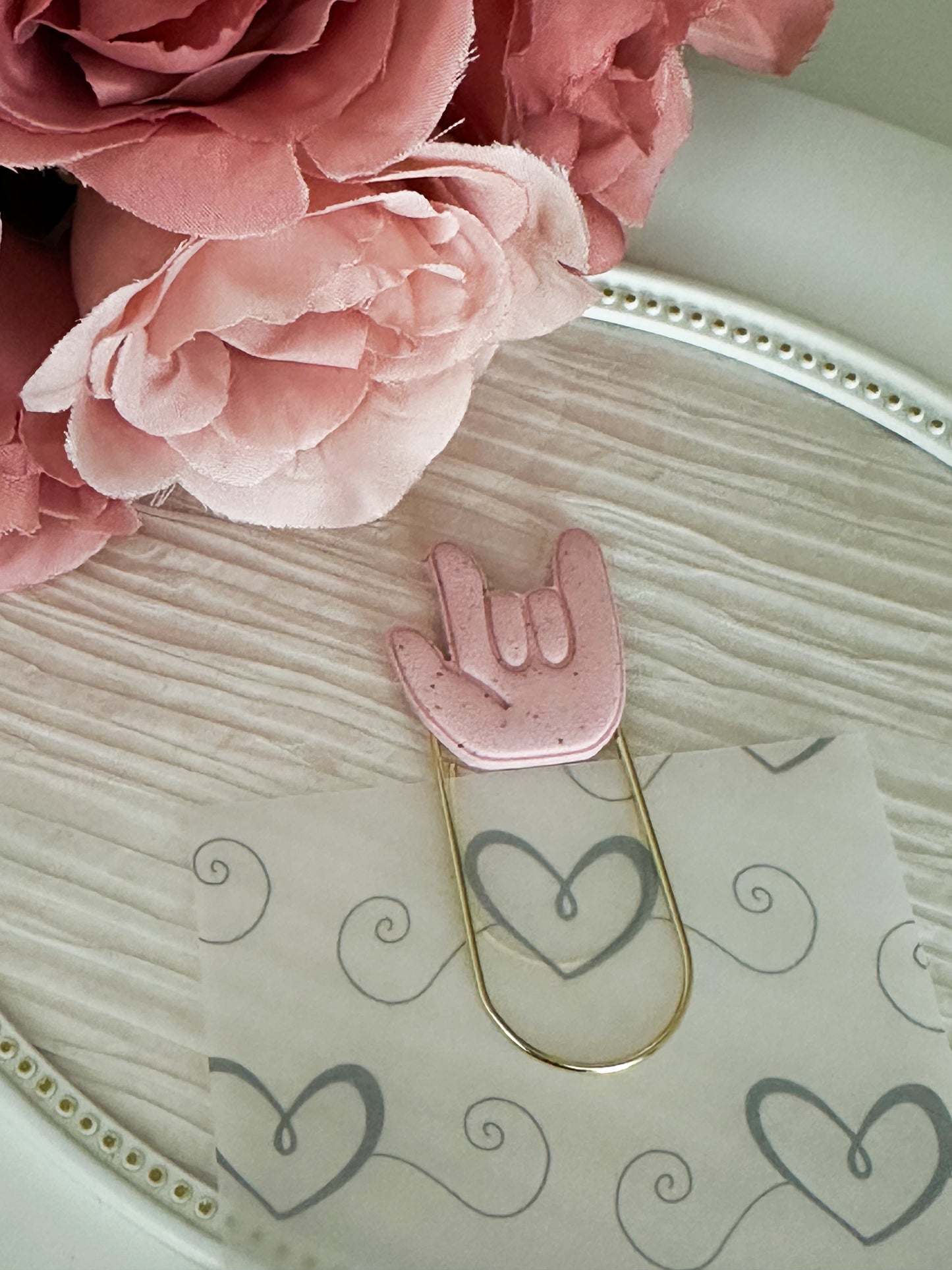 I love You Paper Clip Book (Multiple Colors)