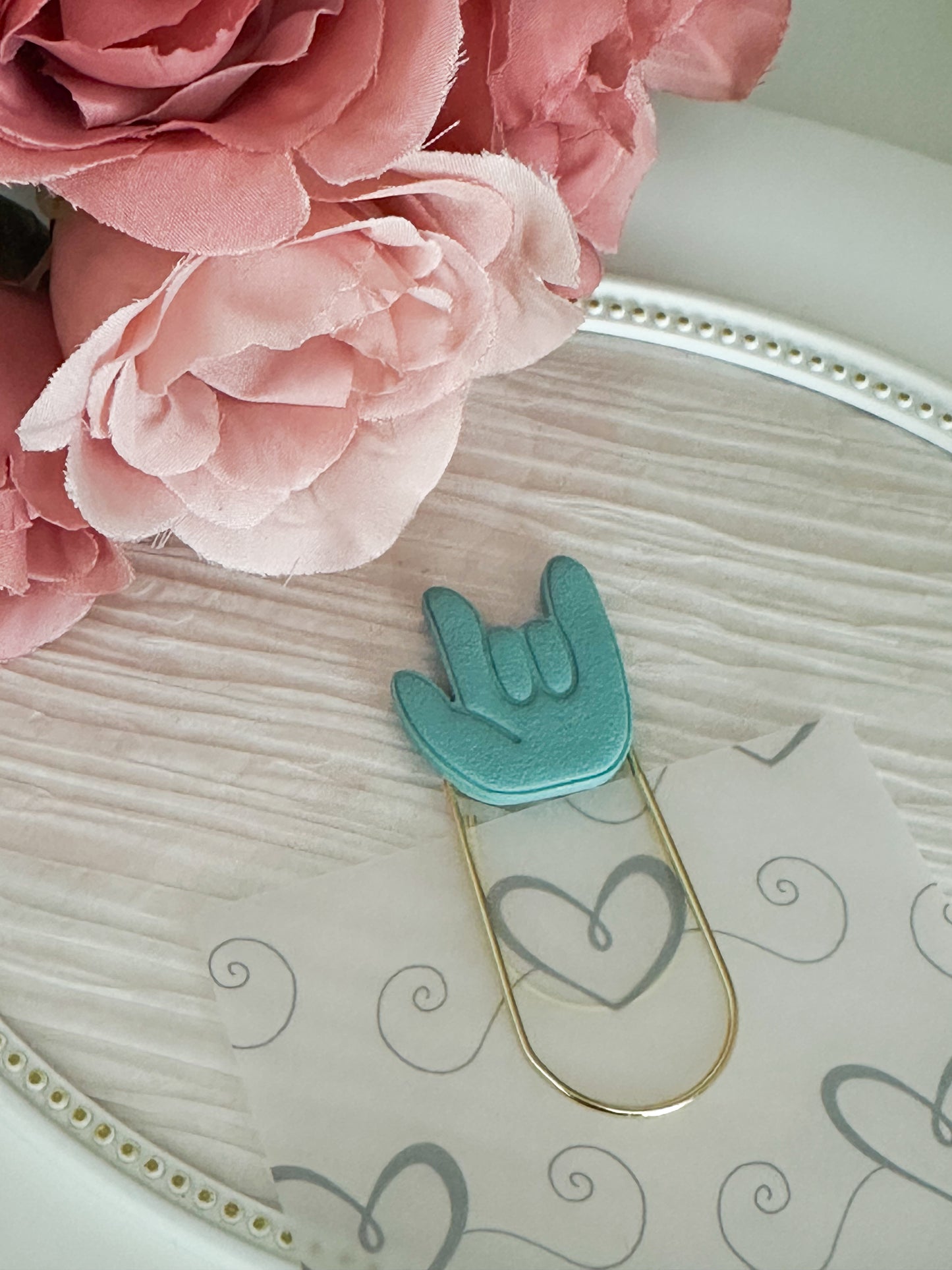 I love You Paper Clip Book (Multiple Colors)