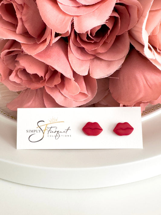 Mini Kiss Earrings (Stud)