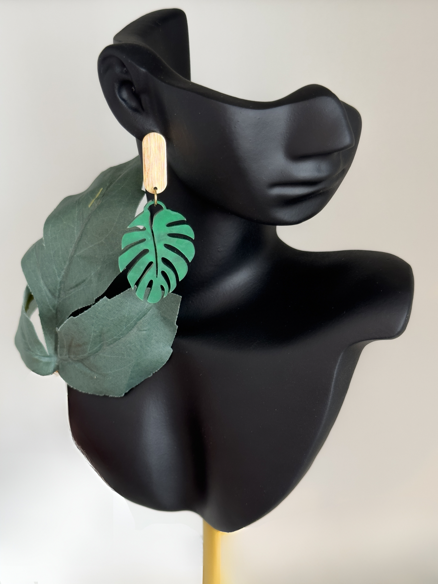 Simply Monstera Leaf Earrings (Acrylic - A)