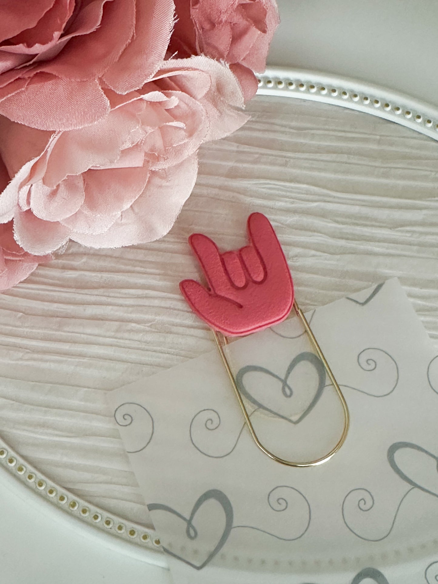 I love You Paper Clip Book (Multiple Colors)