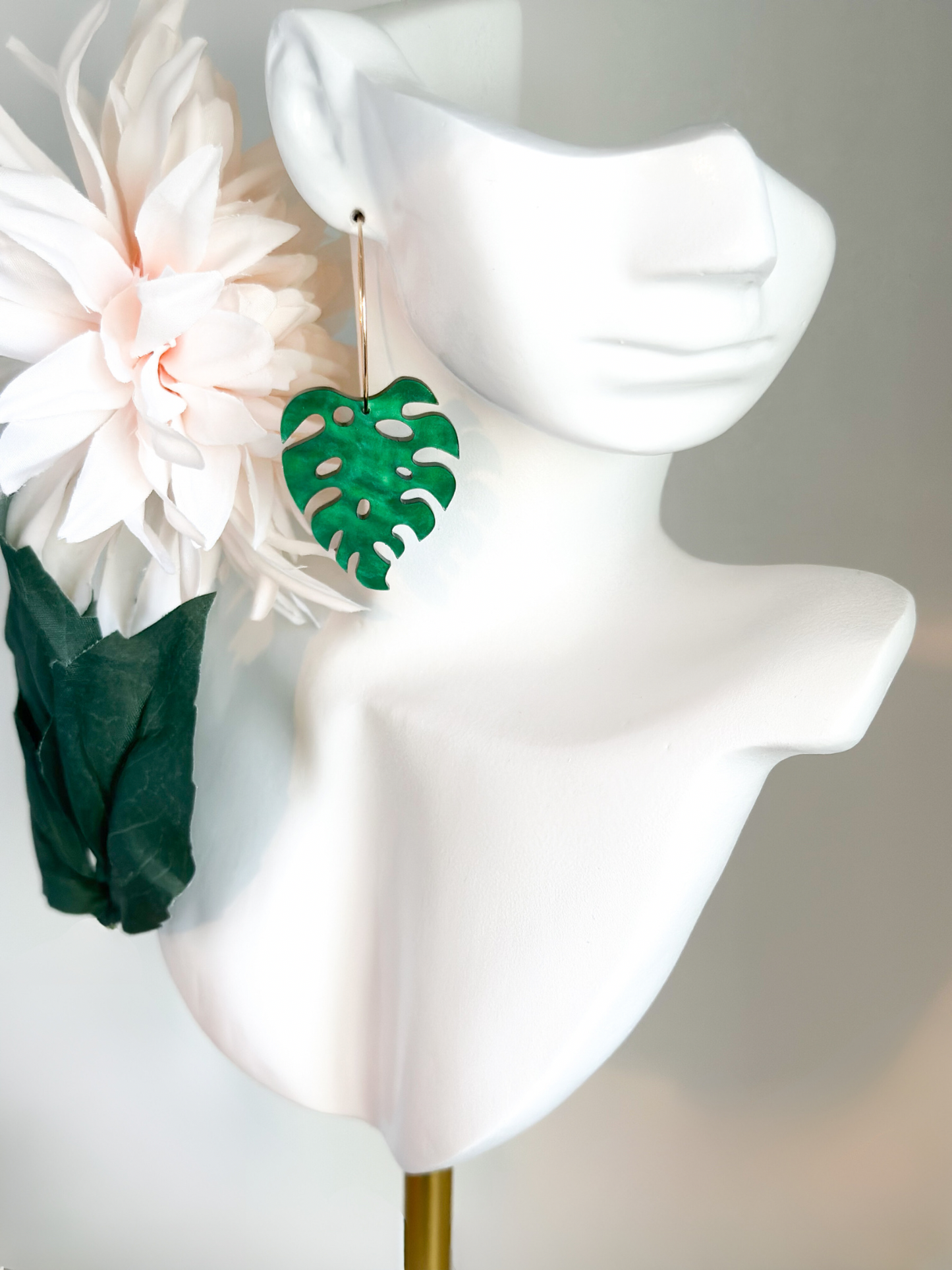 Simply Monstera Leaf Earrings (Acrylic - B)