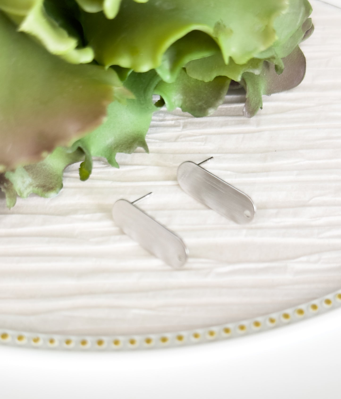 Simply Monstera Leaf Earrings (Acrylic - A)